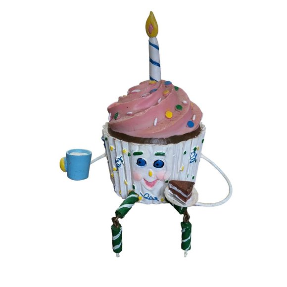 WMG Anthropomorphic Shelf Sitters Birthday Party Cupcake 2006 Figurine Vintage - Picture 1 of 16